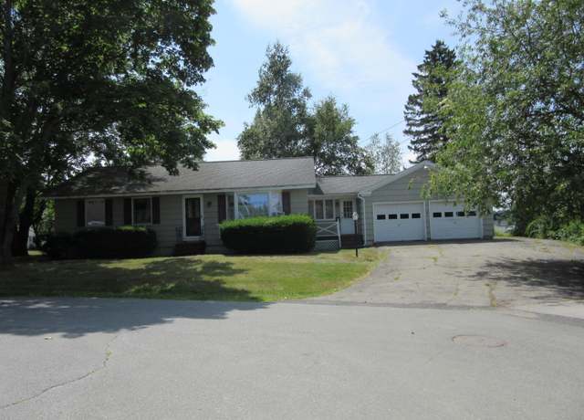 Property at 21 Westbrook Ter, Hampden, ME 04444, 3 beds, 1 bath