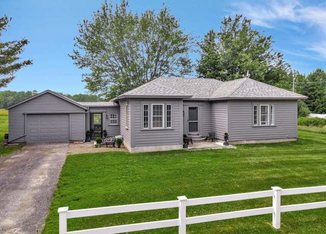 Property at 135 P Ridge Rd, Readfield, ME 04355, 2 beds, 1 bath