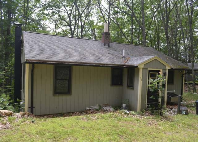 Property at 52 Hooper Shores Rd, York, ME 03909, 2 beds, 1 bath