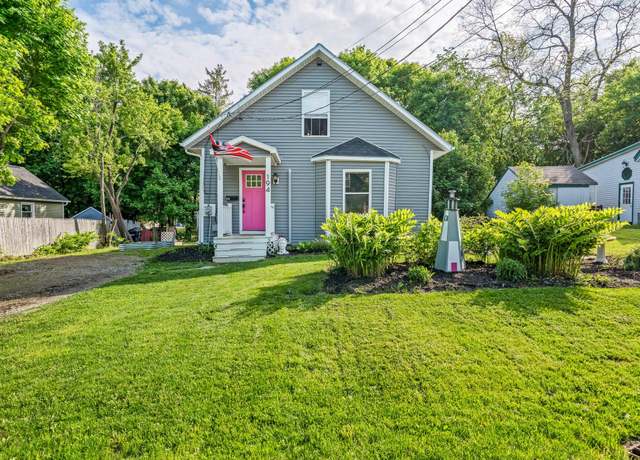 Property at 194 Larkin St, Bangor, ME 04401, 3 beds, 2 baths