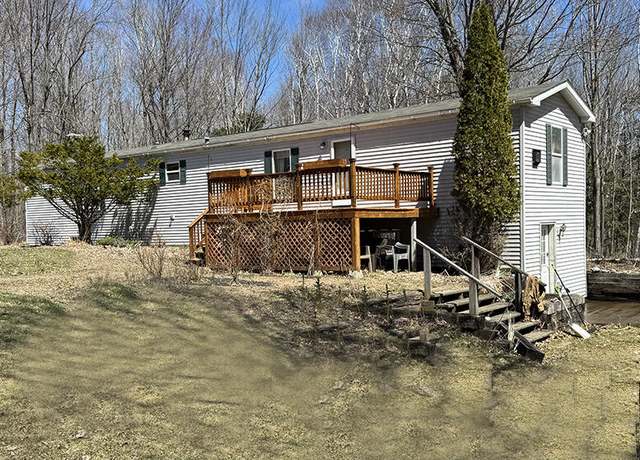 Property at 361 Turkey Ln, Winthrop, ME 04364, 2 beds, 2 baths