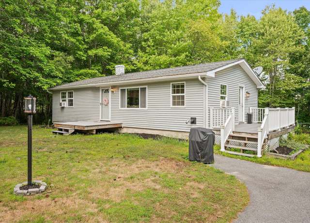 Property at 403 Bangor Rd, Ellsworth, ME 04605, 3 beds, 1 bath