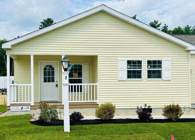 Property at 7 Friendship Ct, Berwick, ME 03901, 2 beds, 2 baths