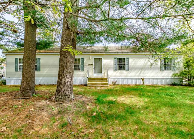 Property at 54 Theodore Dr, Brunswick, ME 04011, 3 beds, 2 baths