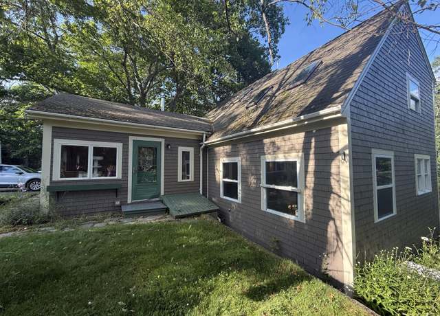 Property at 3454 Friendship Rd, Waldoboro, ME 04572, 4 beds, 1 bath