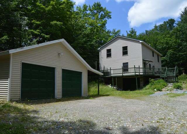 Property at 1242 Canaan Rd, Skowhegan, ME 04976, 3 beds, 2 baths