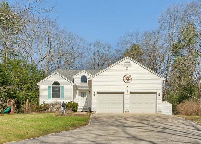 Property at 125 Moody Hts, Wells, ME 04090, 4 beds, 3 baths