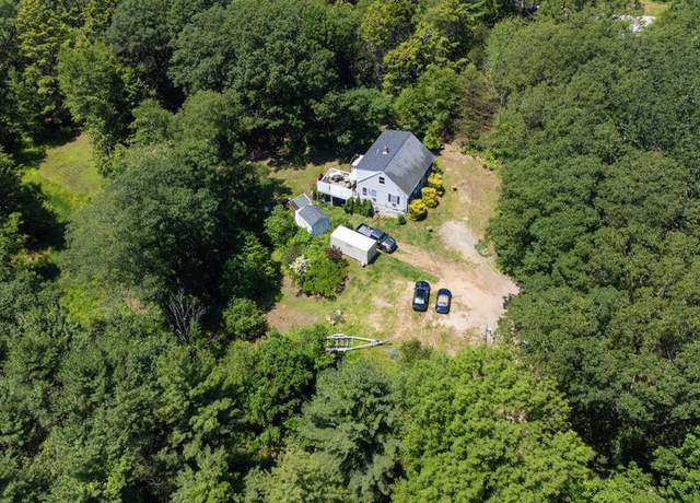 Property at 93 Bartlett Rd, Kittery, ME 03905, 4 beds, 2 baths