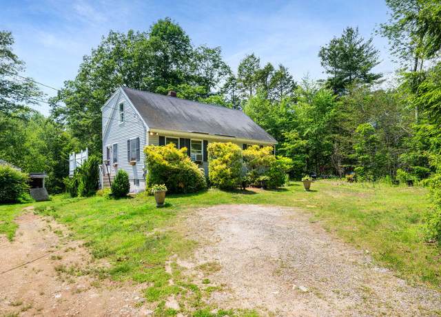 Property at 93 Bartlett Rd, Kittery, ME 03905, 4 beds, 2 baths