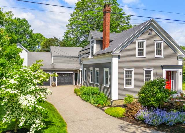 Property at 55 Center St, Yarmouth, ME 04096, 4 beds, 2.5 baths