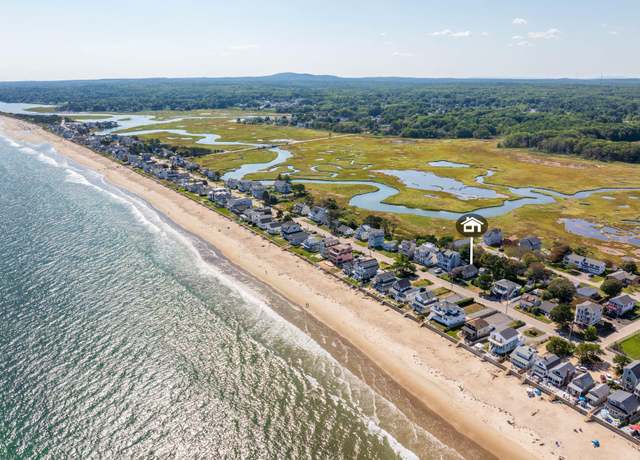 Property at 314 Ocean Ave, Wells, ME 04090, 2 beds, 1 bath