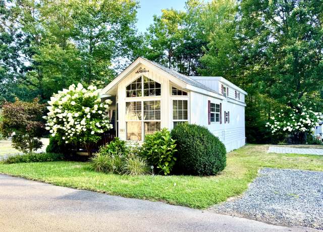 Property at 430 Post Rd #202, Wells, ME 04090, 2 beds, 1 bath