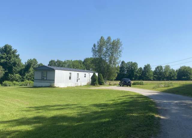Property at 16 Mockingbird Dr, Waterford, ME 04088, 3 beds, 1 bath
