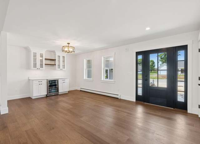 Property at 25 Magnolia Dr, Old Orchard Beach, ME 04064, 3 beds, 2 baths