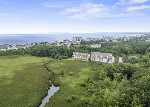 Property at 26 Walnut St Unit D5, Old Orchard Beach, ME 04064, 3 beds, 2.5 baths