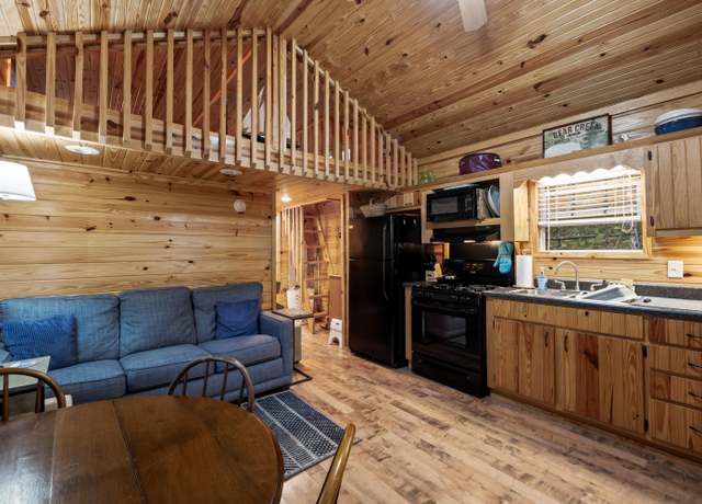 Property at 370-368 Varney Shr, Palermo, ME 04354, 2 beds, 1 bath