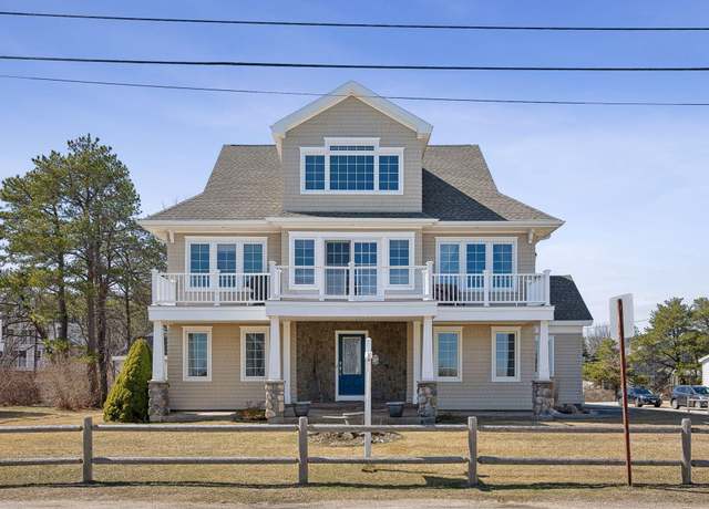 Property at 78 Oceanside Dr, Saco, ME 04072, 4 beds, 2.5 baths