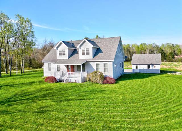 Property at 7 Winchester Way, Stockton Springs, ME 04981, 3 beds, 4 baths