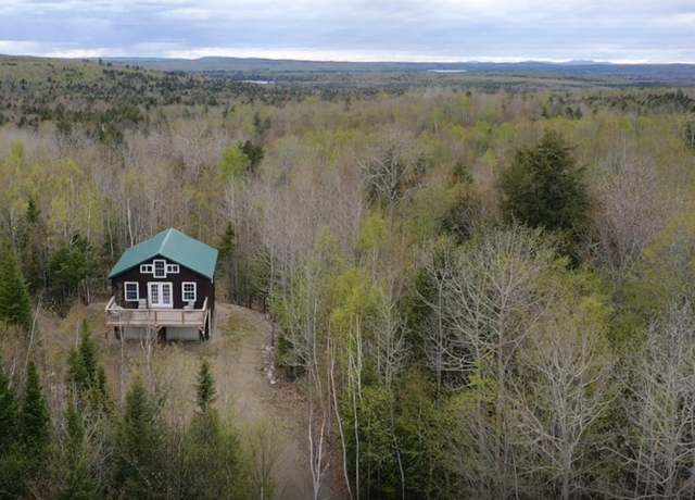 Property at 42 Cyrs Siding Rd, Saint Albans, ME 04971, 3 beds, 1 bath