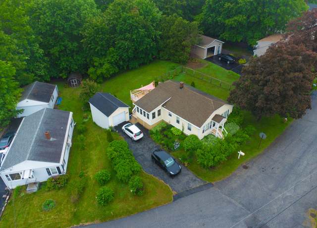 Property at 32 Irwin St, Lewiston, ME 04240, 2 beds, 1 bath