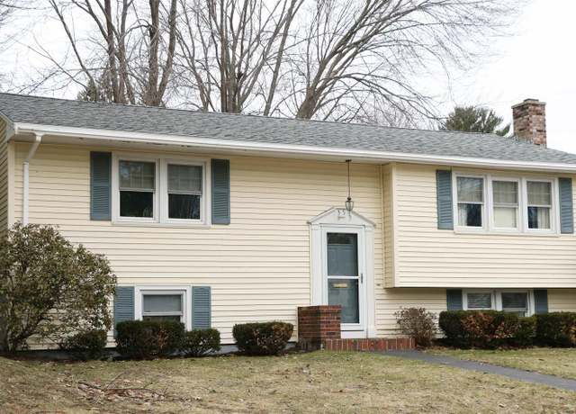 Property at 35 Candlewyck Ter, Portland, ME 04102, 3 beds, 2 baths