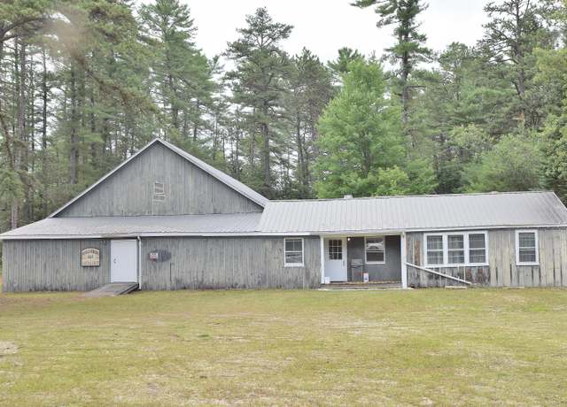 Property at 945 Pequawket Trl, Standish, ME 04084, 1 bed, 3 baths