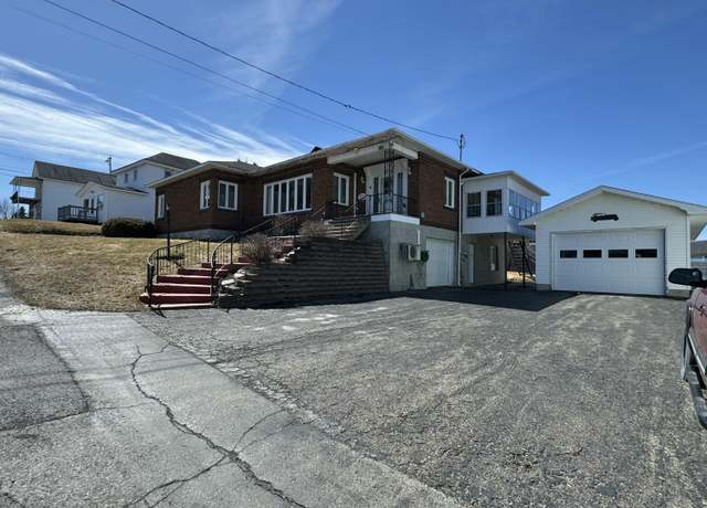 Property at 109 10th Ave, Madawaska, ME 04756, 3 beds, 2 baths