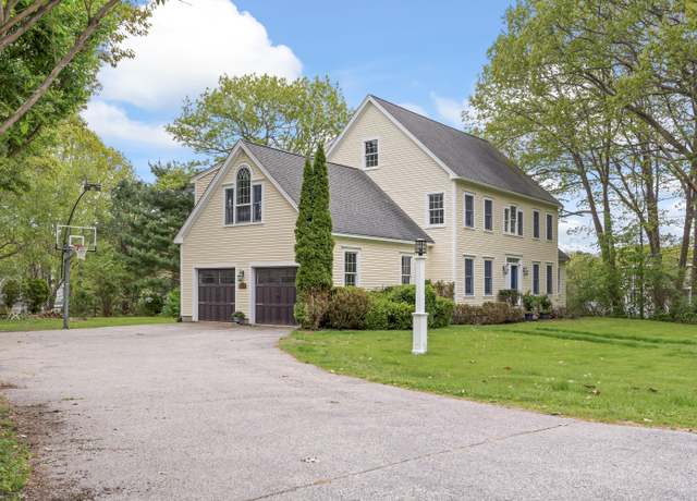 Property at 10 Thistleberry Ln, York, ME 03909, 3 beds, 3.5 baths