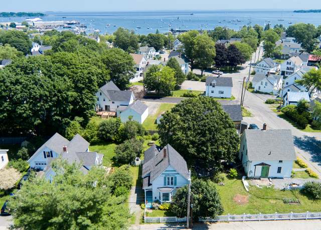 Property at 5 Purchase St, Rockland, ME 04841, 2 beds, 1.5 baths