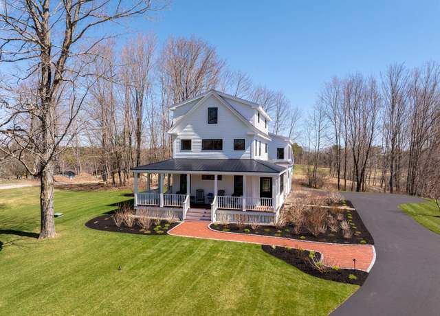 Property at 1352 State Rd, Eliot, ME 03903, 3 beds, 3 baths