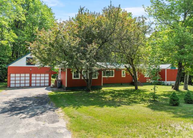 Property at 471 Oak St, Oakland, ME 04963, 1 bed, 1.5 baths