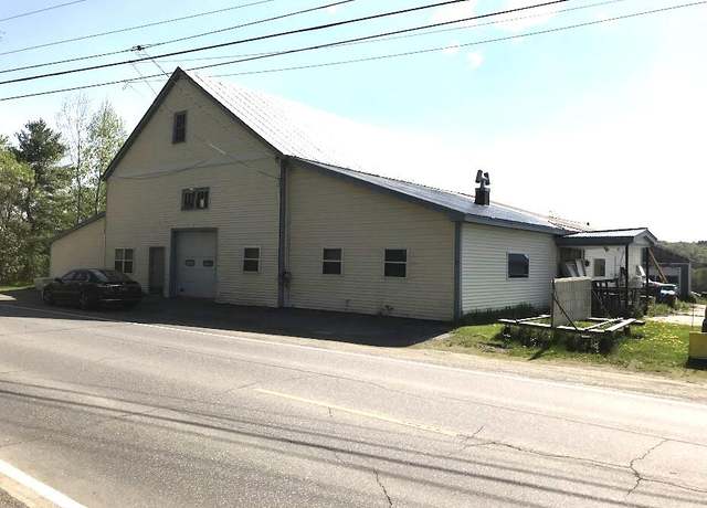 Property at 8 Oakland Rd, Fairfield, ME 04937