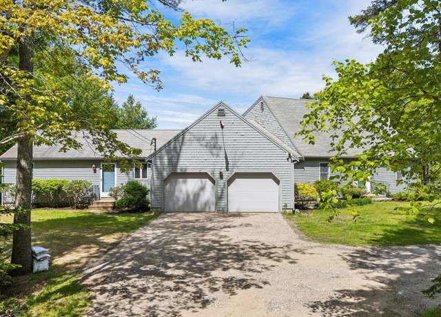 Property at 428 Mountain Rd, Harpswell, ME 04079, 4 beds, 3 baths