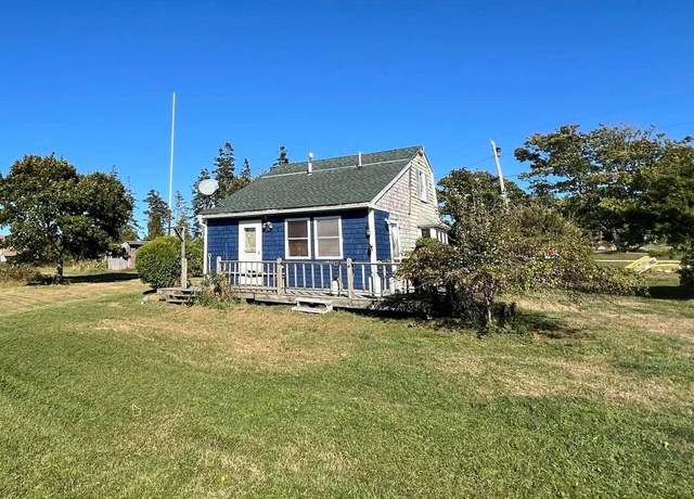 Property at 81 South Rd, Matinicus Isle Plt, ME 04851, 2 beds, 1 bath