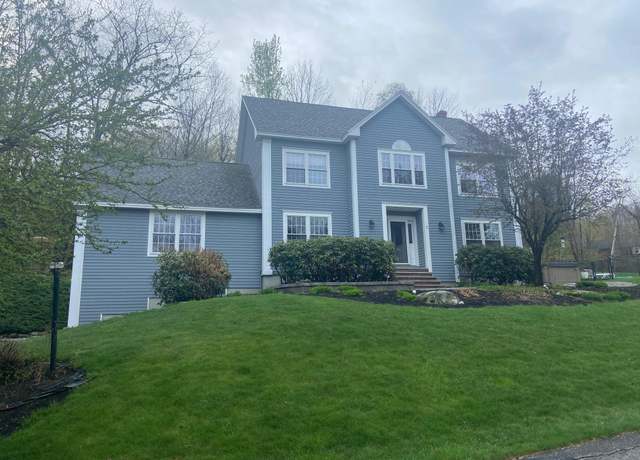 Property at 9 Hillview Ln, Lewiston, ME 04240, 4 beds, 2.5 baths