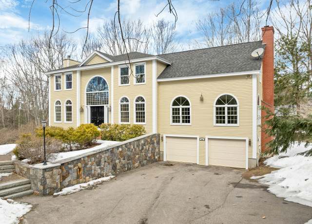 Property at 14 Payneton Hill Rd, York, ME 03909, 3 beds, 2.5 baths