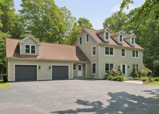 Property at 72 Lakeside Dr, Falmouth, ME 04105, 3 beds, 2.5 baths