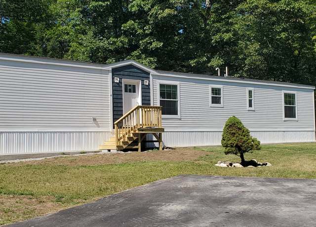 Property at 4 Laurik Ln, Naples, ME 04055, 2 beds, 2 baths