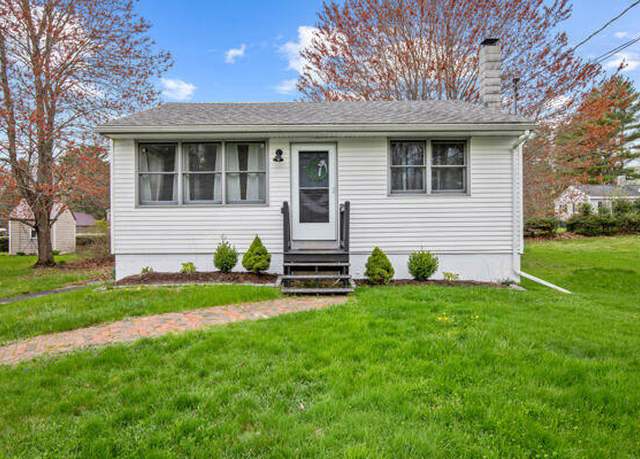 Property at 10 Crockett Rd, Raymond, ME 04071, 2 beds, 1 bath
