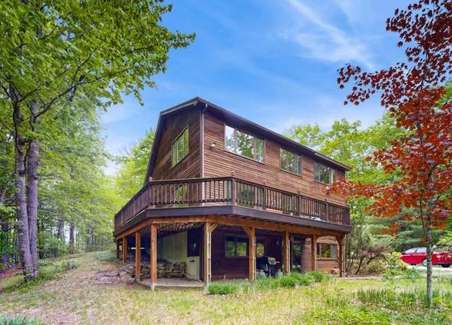 Property at 86 Cooks Mills Rd, Naples, ME 04055, 3 beds, 2 baths