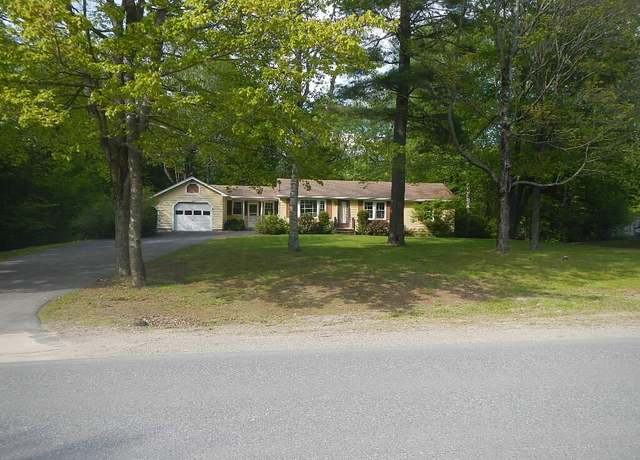 Property at 112 Penobscot Valley Ave, Lincoln, ME 04457, 3 beds, 1.5 baths
