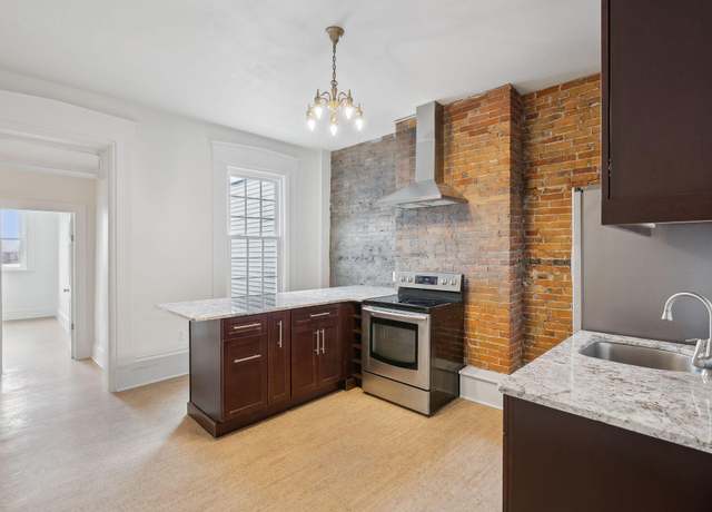 Property at 17 Pine St #2, Portland, ME 04102, 1 bed, 2 baths