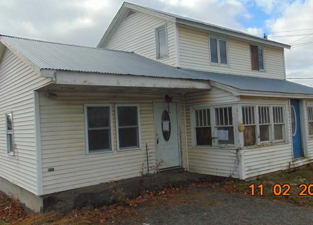 Property at 30 Smyrna St, Houlton, ME 04730, 2 beds, 1 bath