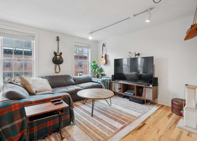 Property at 17 Pine St #3, Portland, ME 04102, 1 bed, 1.5 baths