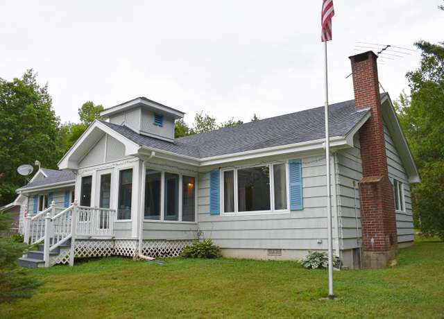 Property at 100 North Searsport Rd, Searsport, ME 04974, 2 beds, 2 baths