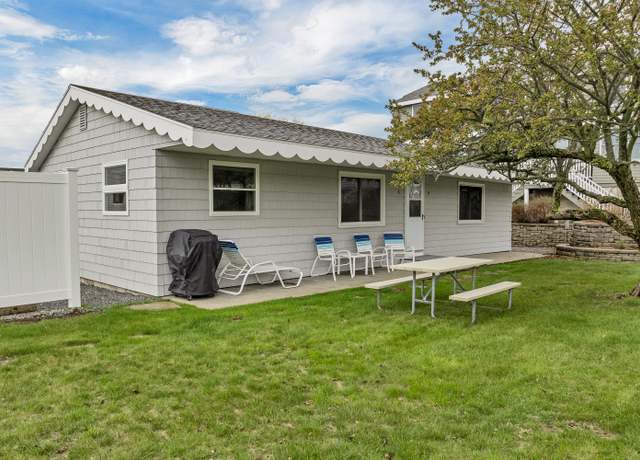 Property at 273 Webhannet Dr #8, Wells, ME 04090, 2 beds, 1 bath
