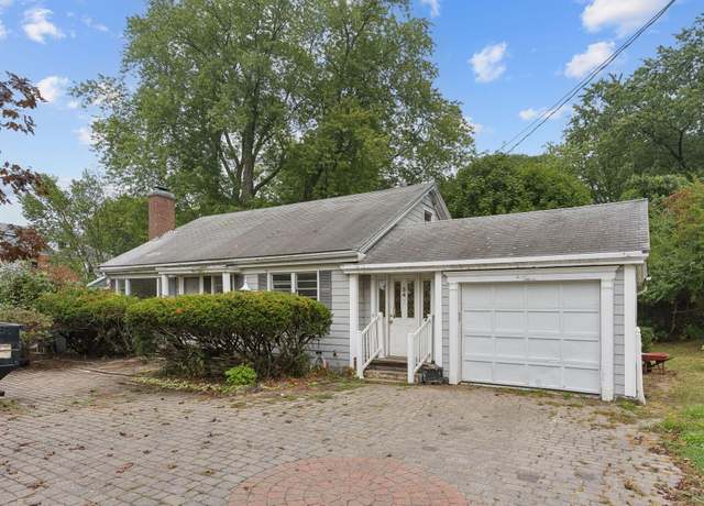 Property at 34 Ocean House Rd, Cape Elizabeth, ME 04107, 3 beds, 2 baths