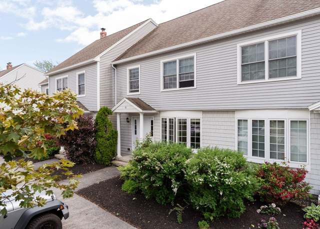 Property at 60 Gary L Maietta Pkwy #10, South Portland, ME 04106, 3 beds, 2.5 baths