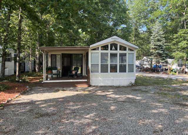 Property at 1 Robinson Way Unit B109, Kennebunk, ME 04043, 1 bed, 1 bath