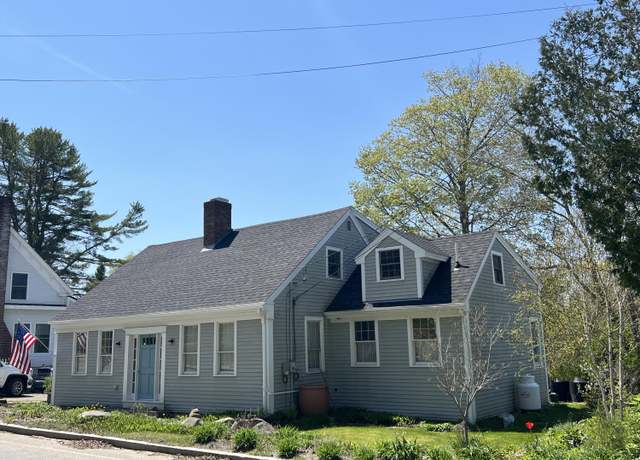 Property at 121 Jefferson St, Waldoboro, ME 04572, 3 beds, 2.5 baths